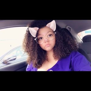 Meet your Posher, Ashley